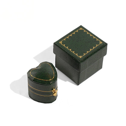 Faux Leather Ring Box Vintage Style – Retro Keepsake Case with Gold Latch