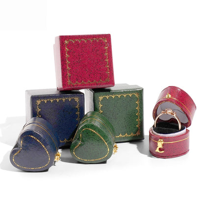 Faux Leather Ring Box Vintage Style – Retro Keepsake Case with Gold Latch