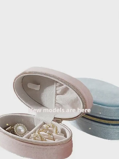 Velvet Oval Jewelry Box Zipper Travel Case – Ring Earring Organizer for Women
